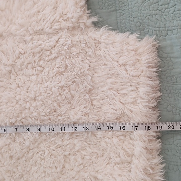 Arizona Jean Company Fluffy Faux Fur Cream Pull Over Sweater/Size XL - Picture 7 of 9